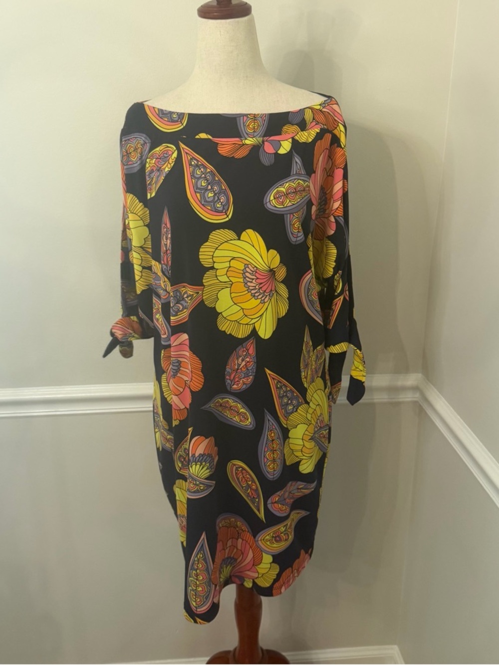 Trina Turk Navy Floral Shift Dress Size 12